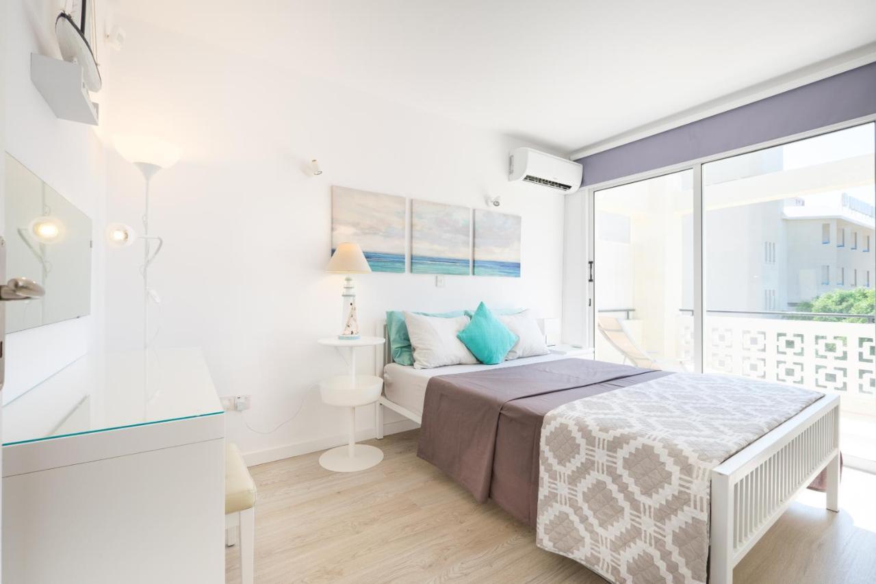 Seaview 3 Bedroom Kings Road Penthouse Paphos ภายนอก รูปภาพ