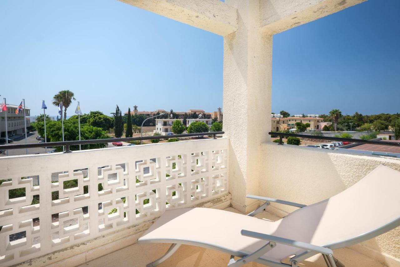 Seaview 3 Bedroom Kings Road Penthouse Paphos ภายนอก รูปภาพ