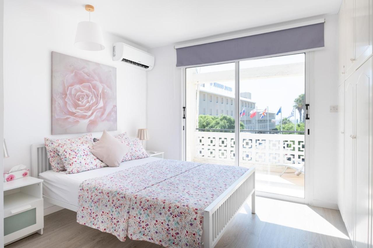 Seaview 3 Bedroom Kings Road Penthouse Paphos ภายนอก รูปภาพ