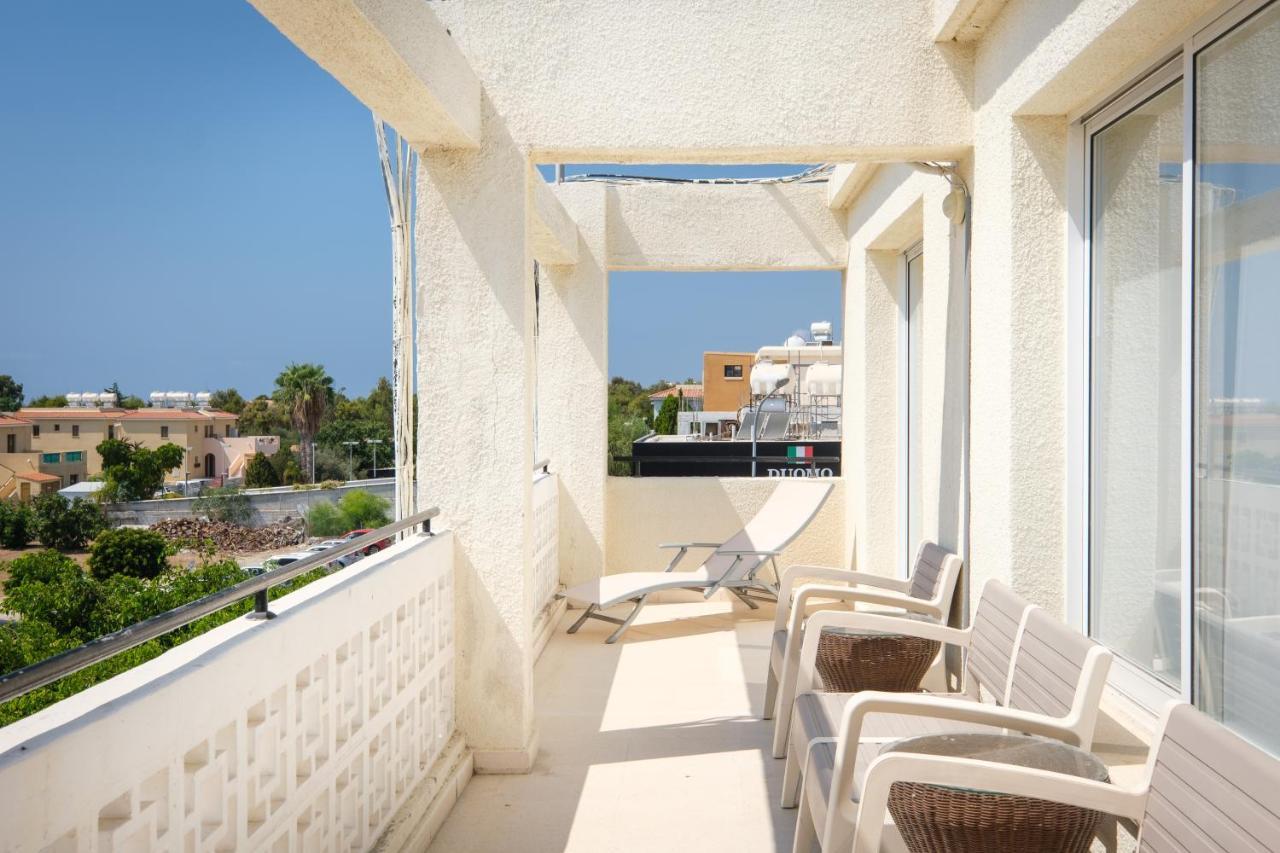 Seaview 3 Bedroom Kings Road Penthouse Paphos ภายนอก รูปภาพ