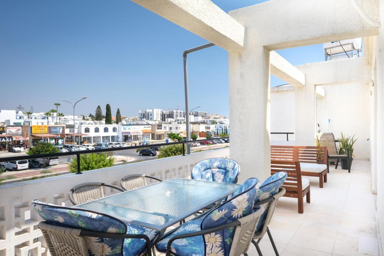 Seaview 3 Bedroom Kings Road Penthouse Paphos ภายนอก รูปภาพ