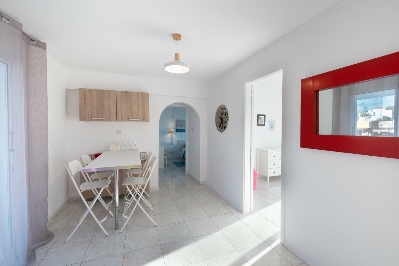 Seaview 3 Bedroom Kings Road Penthouse Paphos ภายนอก รูปภาพ