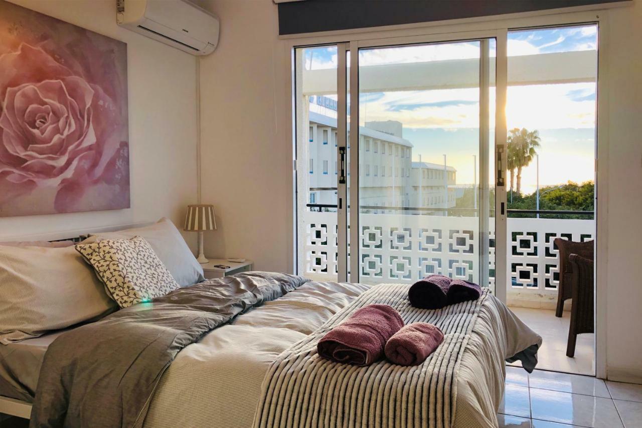 Seaview 3 Bedroom Kings Road Penthouse Paphos ภายนอก รูปภาพ